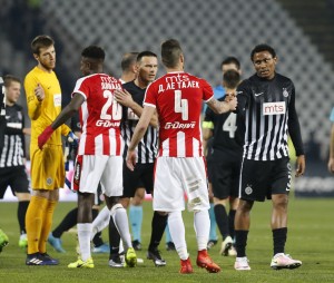 PUSTOŠ NA STADIONU: Pogledajte kako izgledaju tribine uoči derbija i šta su Grobari poručili Nikoliću! (VIDEO)