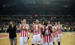 PRED BUDUĆNOST I DARUŠAFAKU: Navijači Zvezde su imali jasnu poruku za igrače (VIDEO)