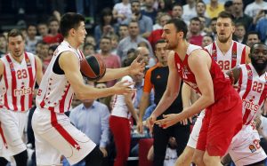 EVROLIGA: Kada NBA skauti gledaju, Milutinov ‘poludi’ (VIDEO)