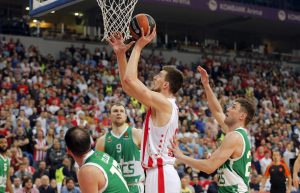 ZVEZDA ‘LOMI’ RUSE: Kuzmić ‘stavio poklopac’ na obruč, Simon spržio mrežicu (VIDEO)