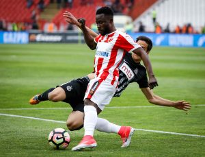 POJAVIO SE SNIMAK: Pogledajte žestoku tuču Kange, Evertona i Leonarda (VIDEO)