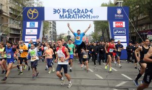 REKORDAN BROJ UČESNIKA: Dario Ivanovski i Slađana Perunović pobednici u polumaratonu