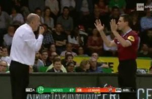 OPET ONAJ STARI: Pogledajte kako je Dule želeo da se objasni sa sudijama u Francuskoj (VIDEO)