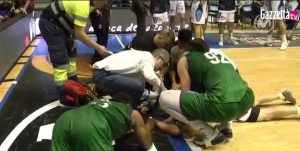 ŽESTOK PAD: Povreda Amerikanca, Omić ponovo ‘dežurni krivac’ (VIDEO)