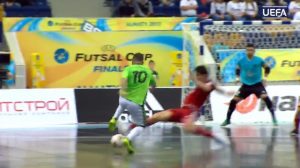 JE L’ GA PAMTITE: Rikardinjo se ponovo igrao i postigao jedan od najlepših golova ikada! (VIDEO)