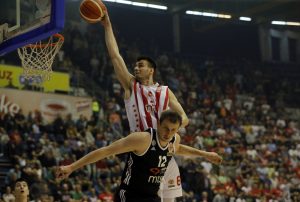 SLS: Više faulova nego košarke, Zvezda slavila sa skoro 40 minuta vođstva (FOTO)