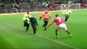 VREMEPLOV: Veče kada je Dejvid Bekam ‘honorarno radio kao redar’ (VIDEO)