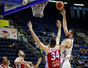 SLIKA KOJU ŽELIMO  DA VIDIMO: Partizan u Čačku dočekala prepuna hala (FOTO)