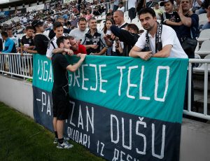 NEVIĐENO DO SADA: Navijači Partizana igračima uzeli dresove, nemaju u čemu da igraju (FOTO)