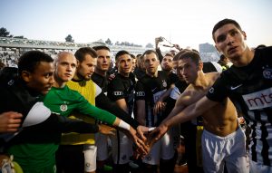 PODRŠKA SA SVIH STRANA: Bivši fudbaleri Partizana se javili i ‘zapalili’ atmosferu pred meč u Nišu (VIDEO)