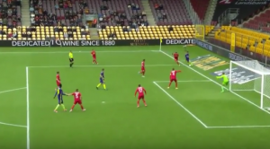 GORE NEGO U SRBIJI: I u derbiju Danske pao pogodak iz gol-auta, ali na daleko bizarniji način! (VIDEO)