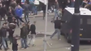 HAOS U ROTERDAMU: Navijači Fejnorda divljali po ulicama nakon što im je propala proslava titule! (VIDEO)
