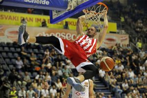 SJAJNA SERIJA: Ovim je Zvezda ‘ubijala’ rivale u Evroligi, ali je Hečer imao odgovor (VIDEO)