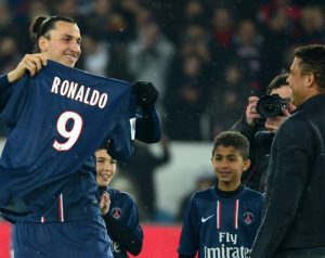 NAVIKLI SMO ‘JA PA JA’: Ali je Ibrakadabra jednom fudbaleru morao ukazati čast (FOTO)