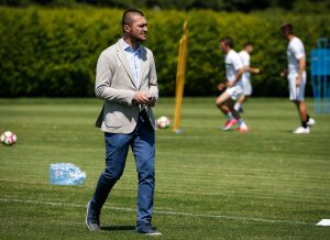 ILIEV POZVAO NAVIJAČE: Broj na dresu izazvao buru, sportski direktor traži podršku za Pantića