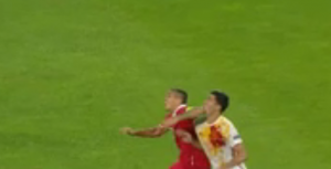 VRELA KRV UROŠA ĐURĐEVIĆA: Sevnuo lakat i crveni karton već u prvom poluvremenu! (VIDEO)