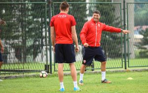 ZVEZDA IGRA PRVI MEČ: Evo za koju se formaciju i postavu odlučio Vladan Milojević (FOTO)