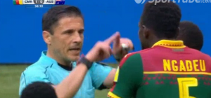 KUP KONFEDERACIJA: Mažić gledao snimak i dosudio penal, pa dodatno razbesneo Kamerunce (VIDEO)