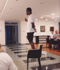 DOBRODOŠLICA: Da igra zna, poslušajte kako peva Suma (VIDEO)