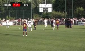 GOLČINA BALOTELIJA NA PRIPREMAMA: Sjajan slobodnjak Italijana, golman je mogao samo da odgleda loptu (VIDEO)