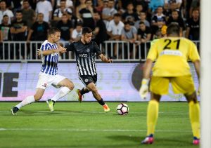 SAZNAJEMO: Dobro poznati ‘špijun’ večeras na utakmici Budućnost-Partizan (FOTO)