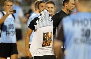 OVO NISTE VIDELI NA PRENOSU: Leonardo emotivno proslavio pogodak i pokazao šta misli o Partizanu (VIDEO)