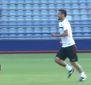 CRNO-BELI ‘POD GORICOM’: Igrači Partizana ‘osetili’ teren, poslednje finese pred utakmicu (VIDEO)