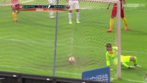 OVO IMA SAMO U KINI: Bizarna reakcija čuvara mreže, moraće milioni da se troše i za golmane (VIDEO)