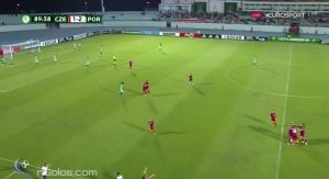 OVO JE NESTVARNO: Česi u finišu postigli gol sa više od pola terena, pa ga je zbunjeni sudija poništio (VIDEO)