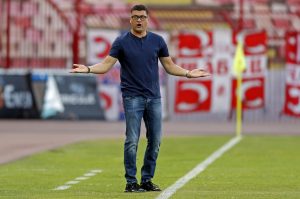 ŠMEKER SVETSKOG GLASA: Potez za poštovanje trenera Crvene zvezde prema lepoj voditeljki Arene Sport (FOTO)