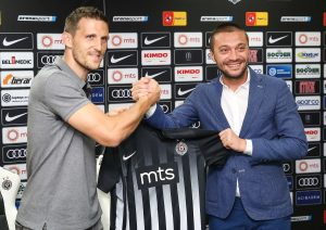 MITROVIĆ NA PROMOCIJI: O najvećem klubu u kojem je igrao, reprezentaciji, ali i Zvezdi (FOTO)