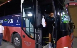 MOGAO OZBILJNO DA SE POVREDI: Ko je to Ronaldu podmetnuo ‘bananu’ u Skoplju? (VIDEO)