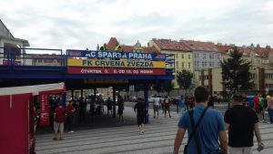 ČEŠKE LEPOTICE: Podrška Sparti zbog koje će i navijačima Zvezde poći ‘voda na usta’ (FOTO)