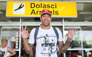 EUFORIJA DRMA ZVEZDAŠE: Džejms Feldin i Dejan Radonjić će večeras biti uz crveno-bele