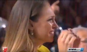 SNIMAK KOJI OBILAZI INTERNET: Čak je i Jovana Guzijan plakala sinoć u Ljutice Bogdana (VIDEO)