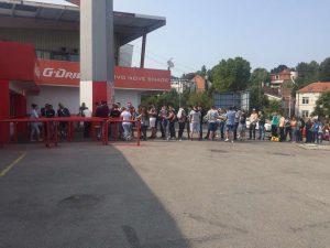 SPREMA SE SPEKTAKL: Do utakmice ima još dosta, a karata sve manje i manje (FOTO)