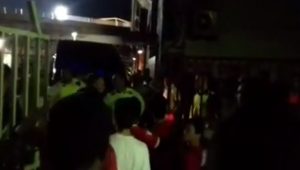 LUDNICA U LJUTICE BOGDANA: Kanga otrčao među navijače i napravio spektakl, ali tu nije bio kraj ‘žurke’ (VIDEO)