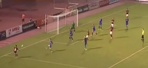 I KOMENTATOR JE OSTAO BEZ TEKSTA: Pogledajte centaršut koji je nasmejao region (VIDEO)