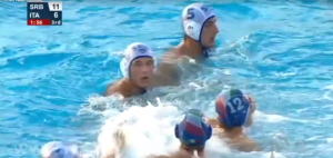 KUKAVIČKI: Pogledajte kako je Italijan s leđa pesnicom udario našeg vaterpolistu (VIDEO)
