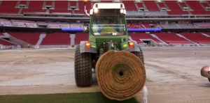 KAO I NA ‘RAJKU’: Na novom stadionu Atletika se postavlja novi ‘travnati tepih’, sve spremno za debi protiv Malage (VIDEO)