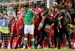 PORUKE NAVIJAČA: Euforija ponovo trese Srbiju, jedan momak svojim tvitom uspeo da je nasmeje (FOTO)