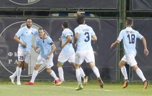 RAD REŠIO DA OBRADUJE DAME: Fudbaleri se slikali goli za kalendar, Rendula dominira, Volkov pokazao tetovaže (FOTO)