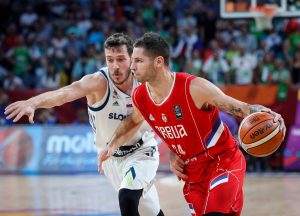 BUNDESLIGA: Bajern sa ivice ponora do polufinala, sjajni Jović na pragu tripl-dabla