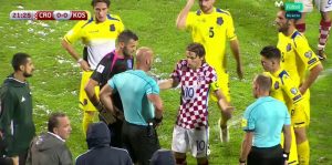 KAKVA KATASTROFA: Prekinuta utakmica takozvanog Kosova i Hrvatske (FOTO)