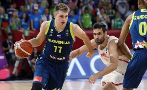 NIJE MOGAO DA PREĆUTI: Dončića opasno razljutila nepravda naneta rukometašima Slovenije! (FOTO)