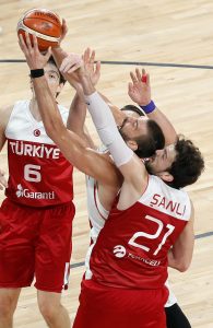 KVALIFIKACIJE ZA SP: Turci napravili prvi korak ka Mundobasketu, Mahmutoglu srušio Letonce