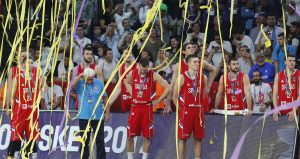 FOTOGALERIJA: Srbi sa ‘belim zlatom’, zagrljaj Dragića i Bogdanovića za pamćenje (FOTO)