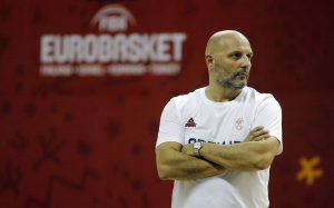 SRBIJA – ITALIJA: Šta kažu navijači pred početak? (FOTO)