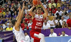 TURČIN PORUČIO NA ČISTOM SRPSKOM: Ne samo Srbiju, možemo da dobijemo i Španiju!