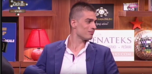 VUJADINOVO PIJANSTVO: Legao da odmori između Mirkine babe i dede, pa se ispovraćao (VIDEO)